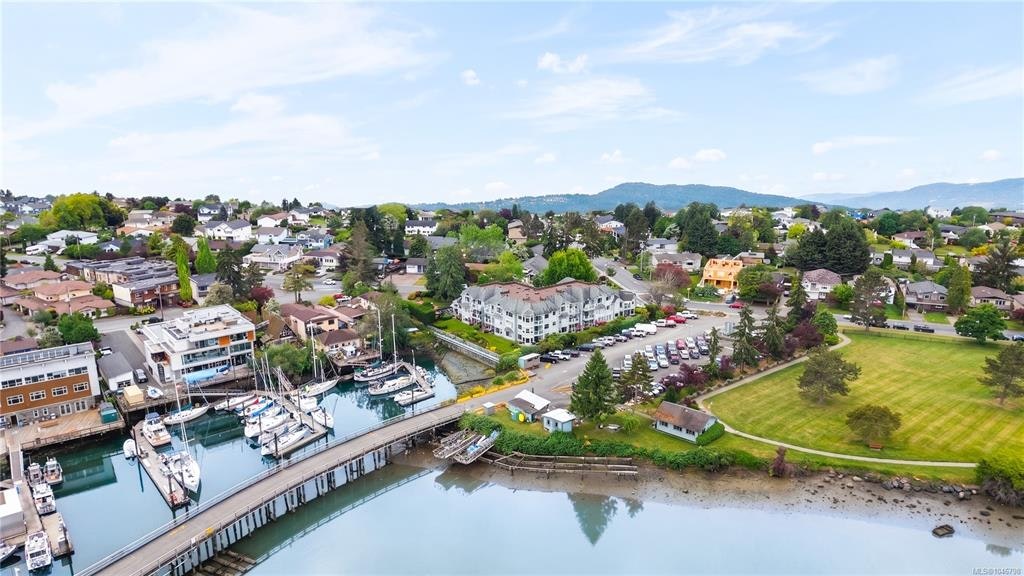 101-10431 Resthaven Drive, Sidney, BC, V8L 3H6 - 35