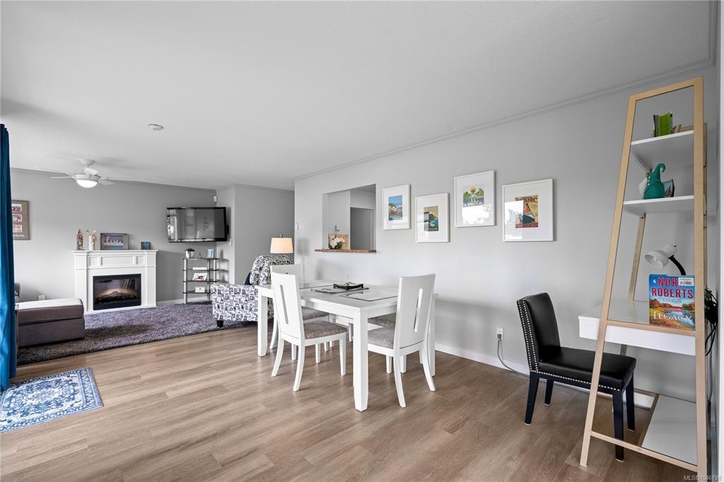 101-10431 Resthaven Drive, Sidney, BC, V8L 3H6 - 9
