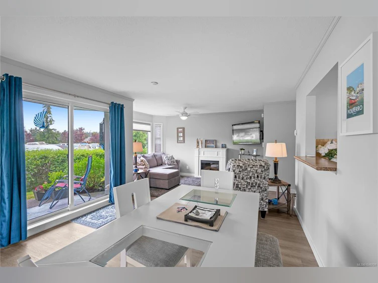 101-10431 Resthaven Drive, Sidney, BC, V8L 3H6 - 10