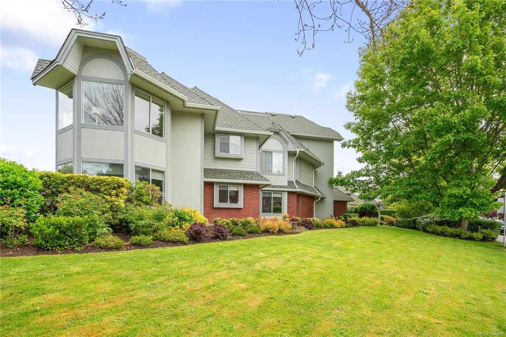 101-10431 Resthaven Drive, Sidney, BC, V8L 3H6 - 19