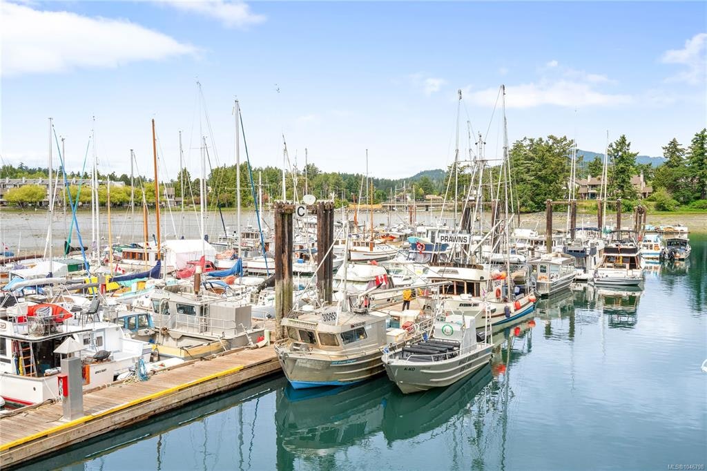 101-10431 Resthaven Drive, Sidney, BC, V8L 3H6 - 24