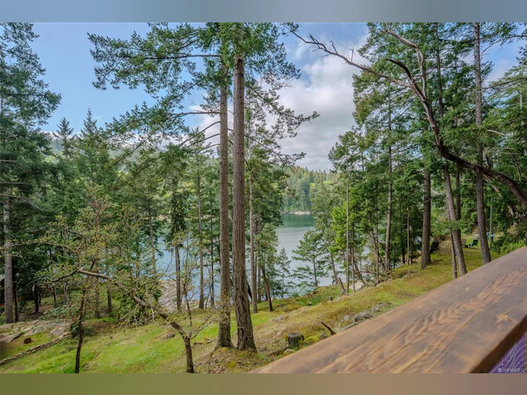 231 Halibut Hill Road, Mudge Island, BC, V0R 1X6 - 23