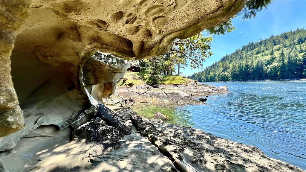 231 Halibut Hill Road, Mudge Island, BC, V0R 1X6 - 5