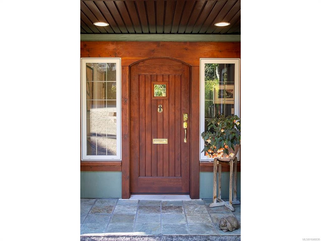 2018 Romney Road, Victoria, BC, V8S 4J7 - 6