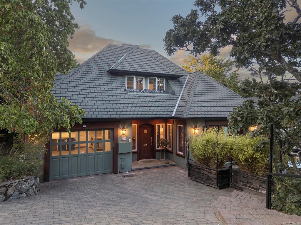 2018 Romney Road, Victoria, BC, V8S 4J7