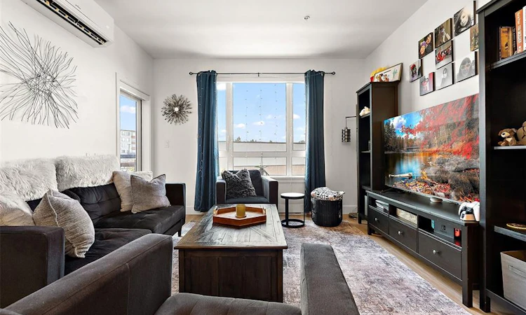 236-920 Reunion Avenue