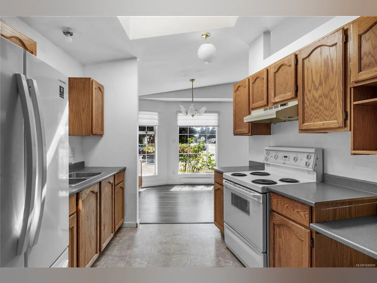 2454 E 5th Street, Courtenay, BC, V9N 8J2 - 4