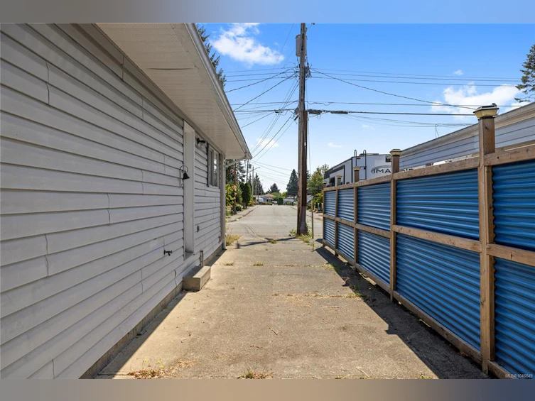 2454 E 5th Street, Courtenay, BC, V9N 8J2 - 29