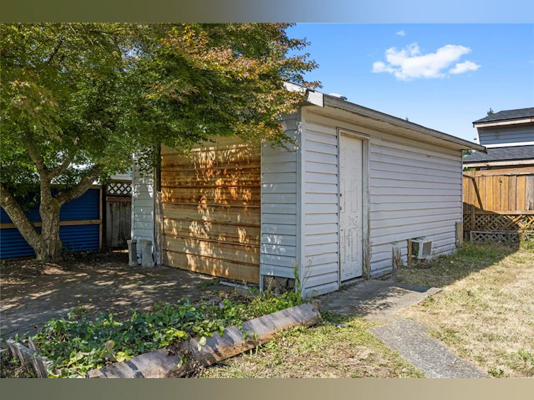 2454 E 5th Street, Courtenay, BC, V9N 8J2 - 9