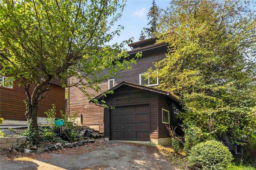 4 Demos Place, View Royal, BC, V9A 7A7