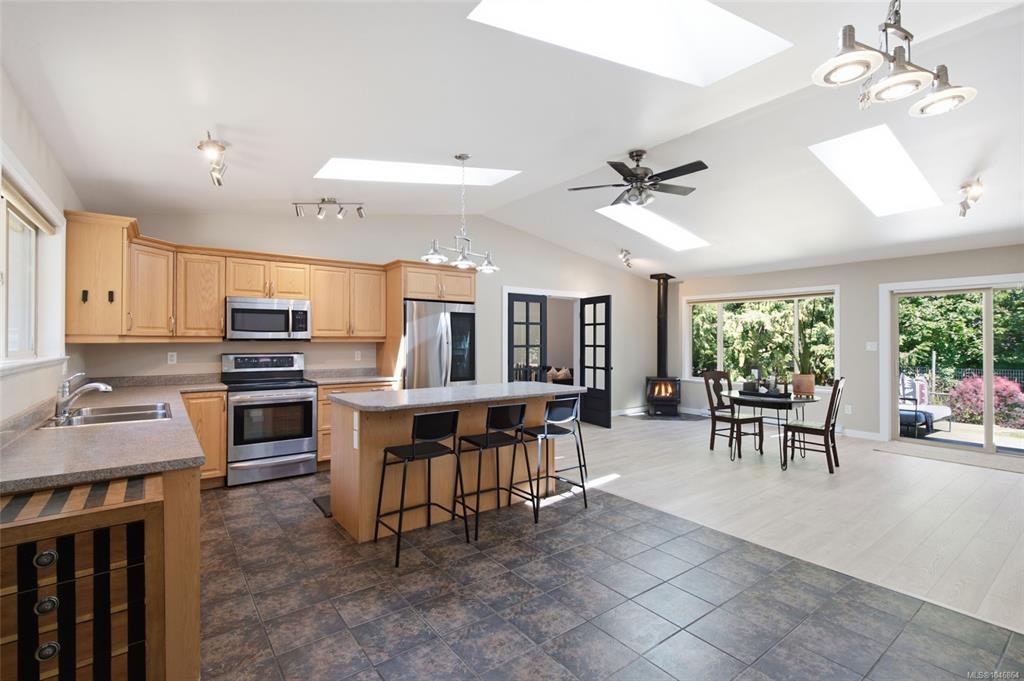 95 Mccoll Road, Bowser/Deep Bay, BC, V0R 1G0 - 3