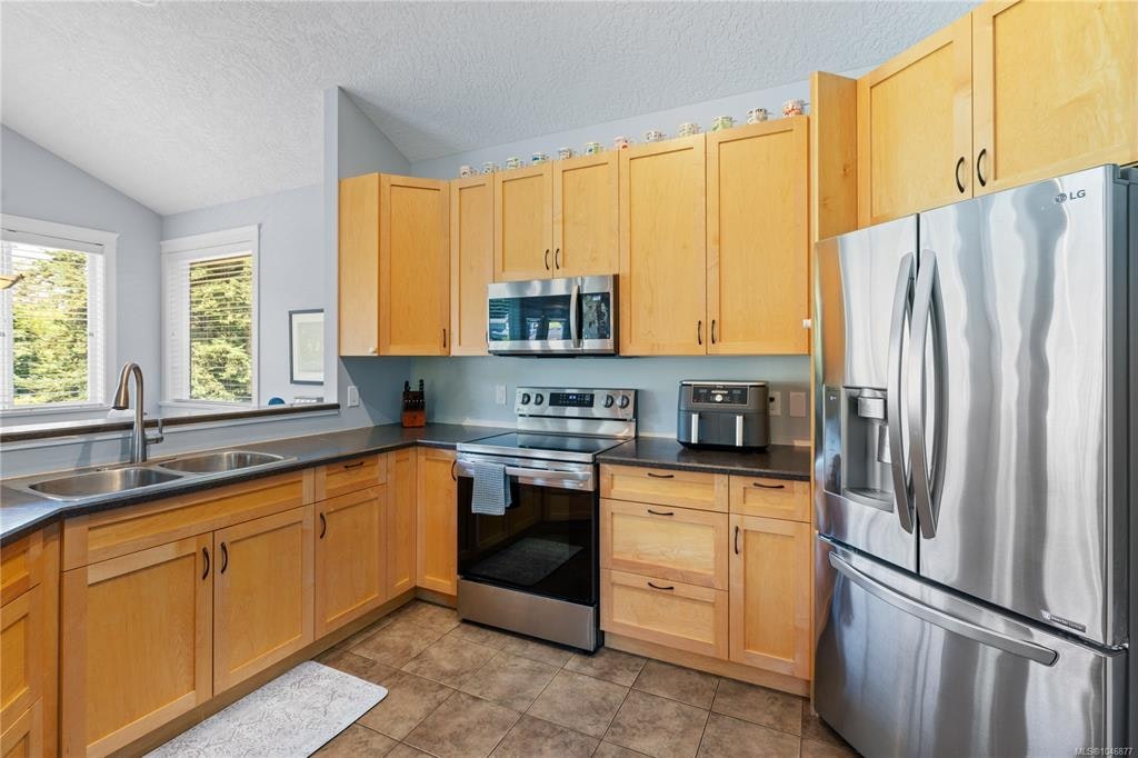 931 Deloume Road, Mill Bay, BC, V0R 2P1 - 9