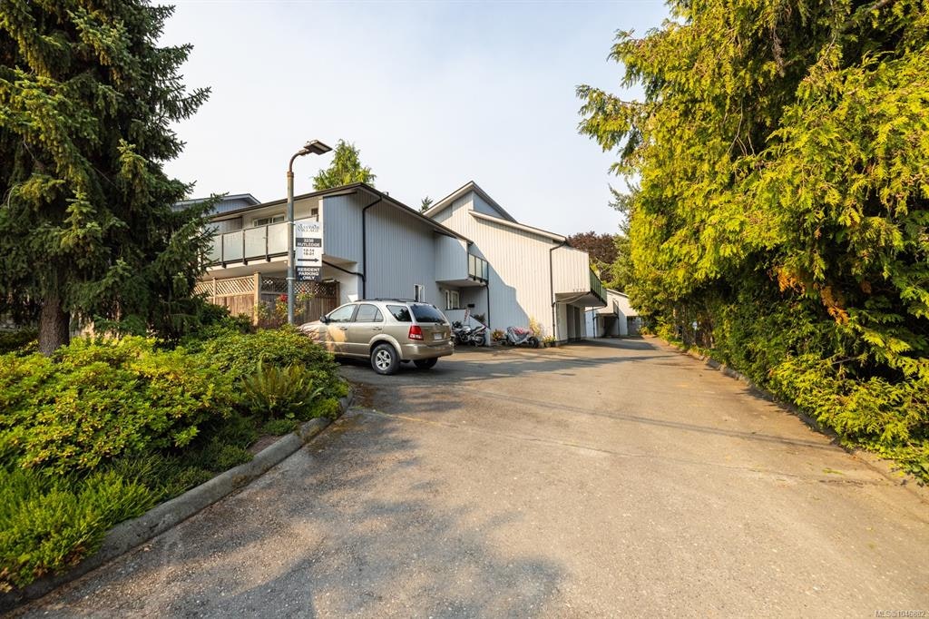 14-3230 Rutledge Street, Saanich, BC, V8X 1N7