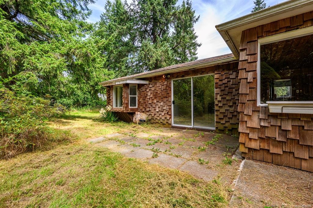 8808 N Island Highway, Black Creek, BC, V9J 1K5 - 18