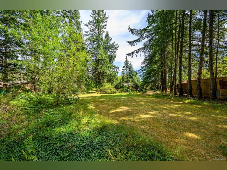 8808 N Island Highway, Black Creek, BC, V9J 1K5 - 8