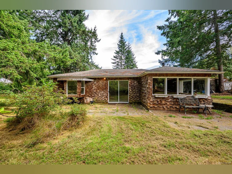 8808 N Island Highway, Black Creek, BC, V9J 1K5 - 14