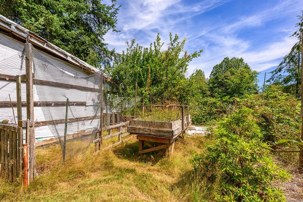 8808 N Island Highway, Black Creek, BC, V9J 1K5 - 26