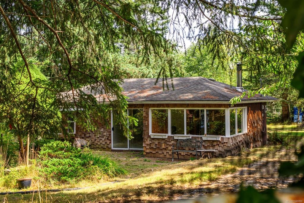8808 N Island Highway, Black Creek, BC, V9J 1K5