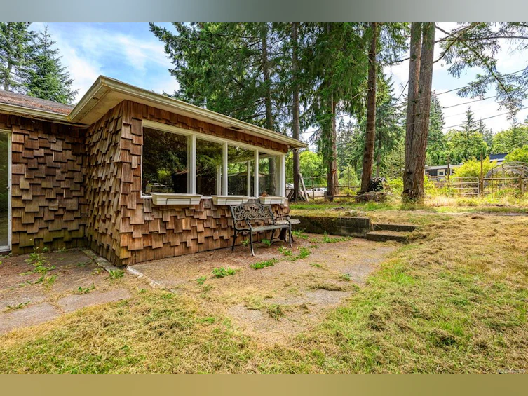8808 N Island Highway, Black Creek, BC, V9J 1K5 - 19