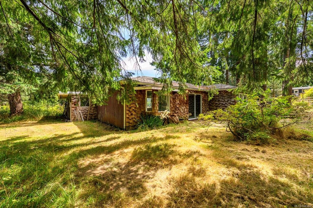 8808 N Island Highway, Black Creek, BC, V9J 1K5 - 15