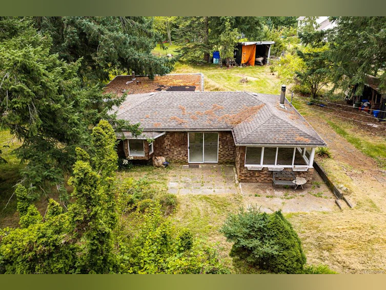 8808 N Island Highway, Black Creek, BC, V9J 1K5 - 34