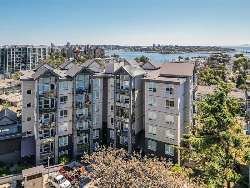 502 - 924 Esquimalt Road, Esquimalt BC V9A 3M8