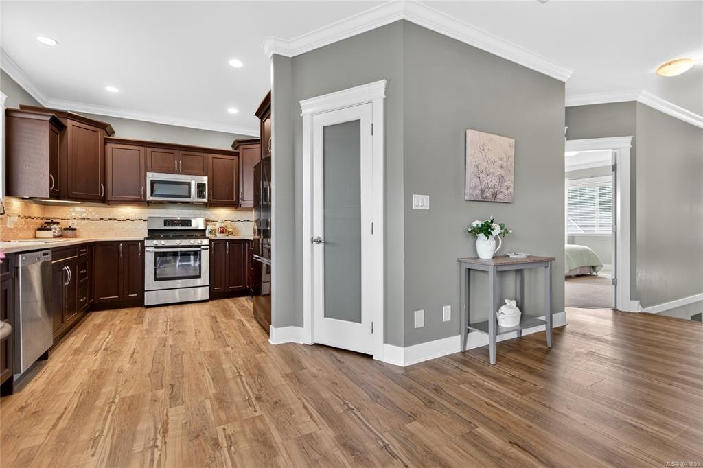 726 Cameleon Drive, Campbell River, BC, V9H 0A7 - 8