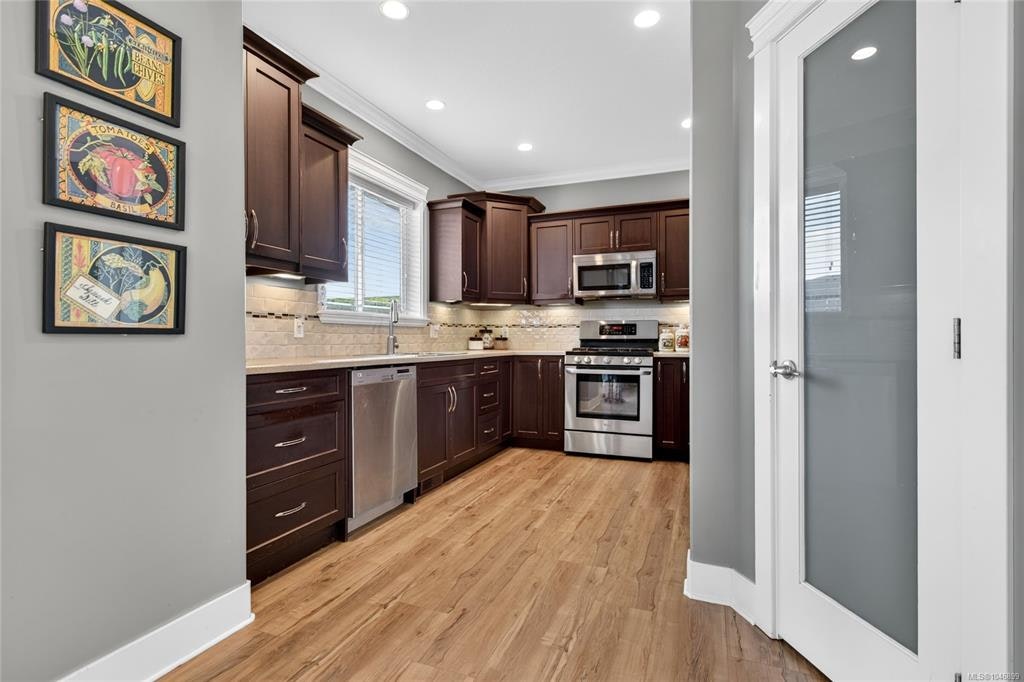 726 Cameleon Drive, Campbell River, BC, V9H 0A7 - 9
