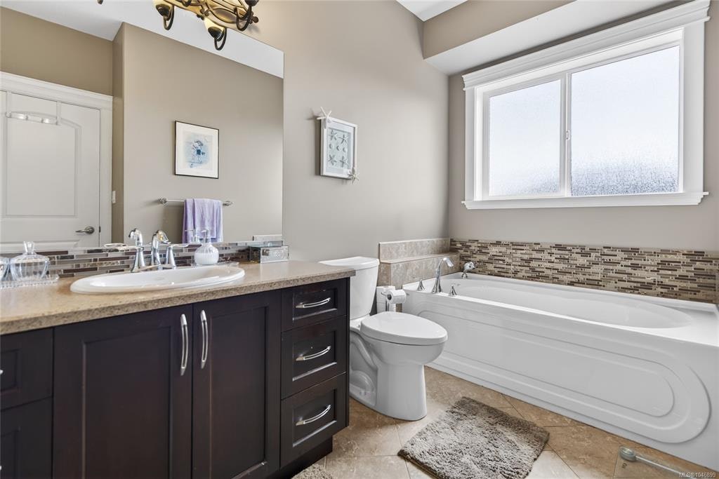 726 Cameleon Drive, Campbell River, BC, V9H 0A7 - 26