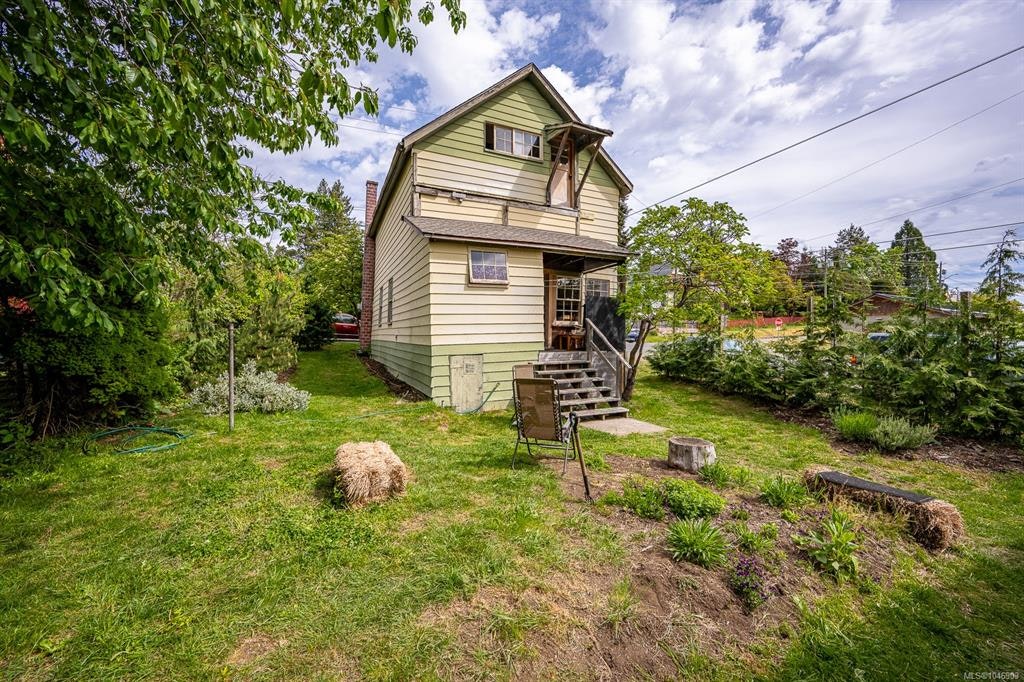 2637 Dunsmuir Avenue, Cumberland, BC, V0R 1S0