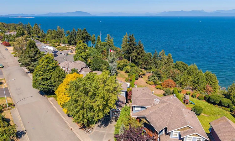6002 Icarus Drive