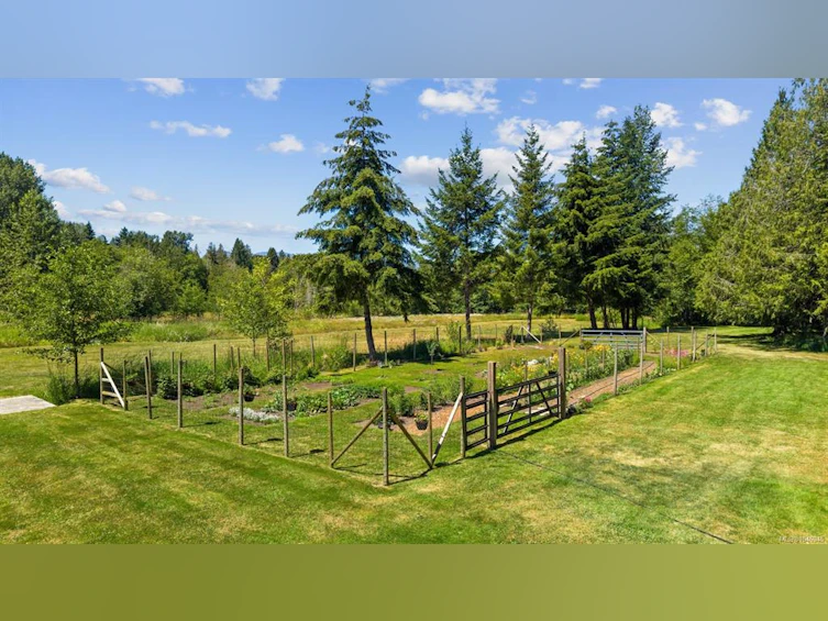 2925 Baird Road, Cumberland, BC, V9N 9N6 - 76