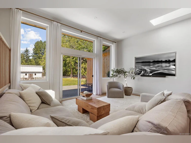 2925 Baird Road, Cumberland, BC, V9N 9N6 - 8