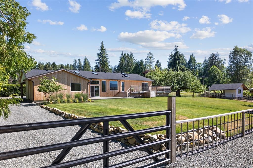 2925 Baird Road, Cumberland, BC, V9N 9N6 - 69