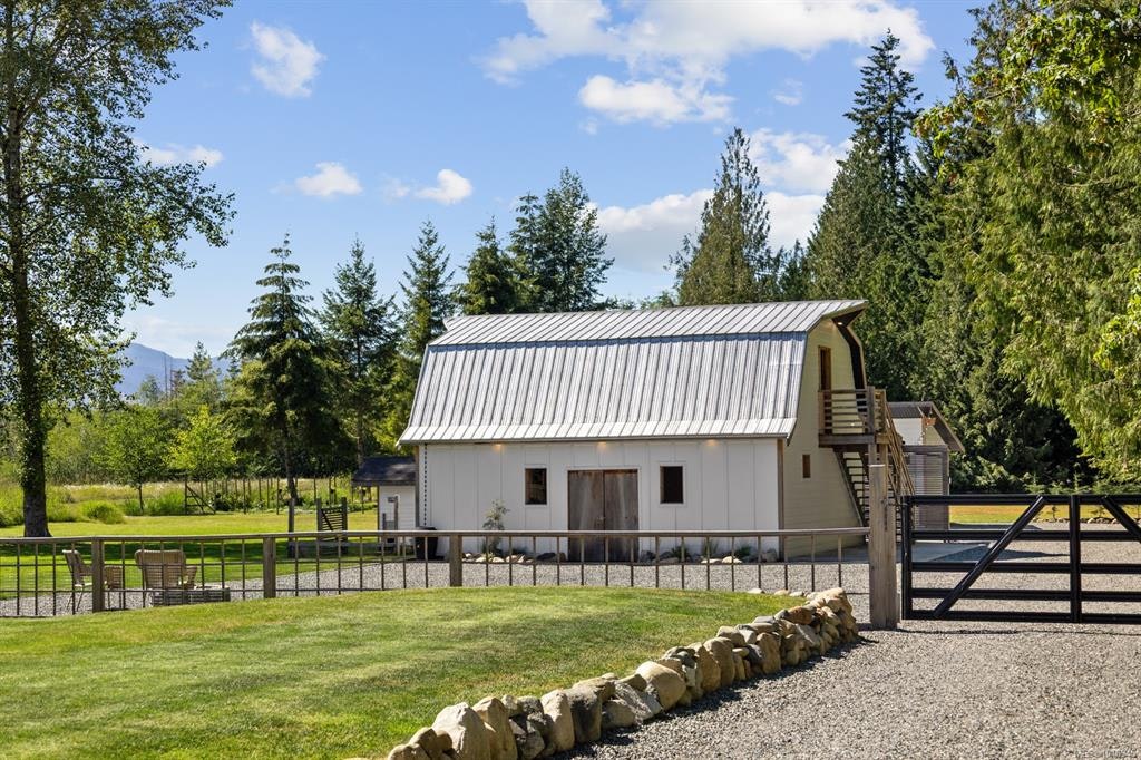 2925 Baird Road, Cumberland, BC, V9N 9N6 - 60