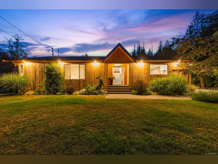 2925 Baird Road, Cumberland, BC, V9N 9N6 - 48