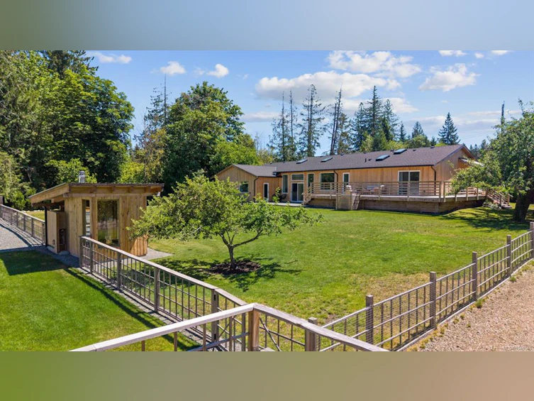 2925 Baird Road, Cumberland, BC, V9N 9N6 - 74