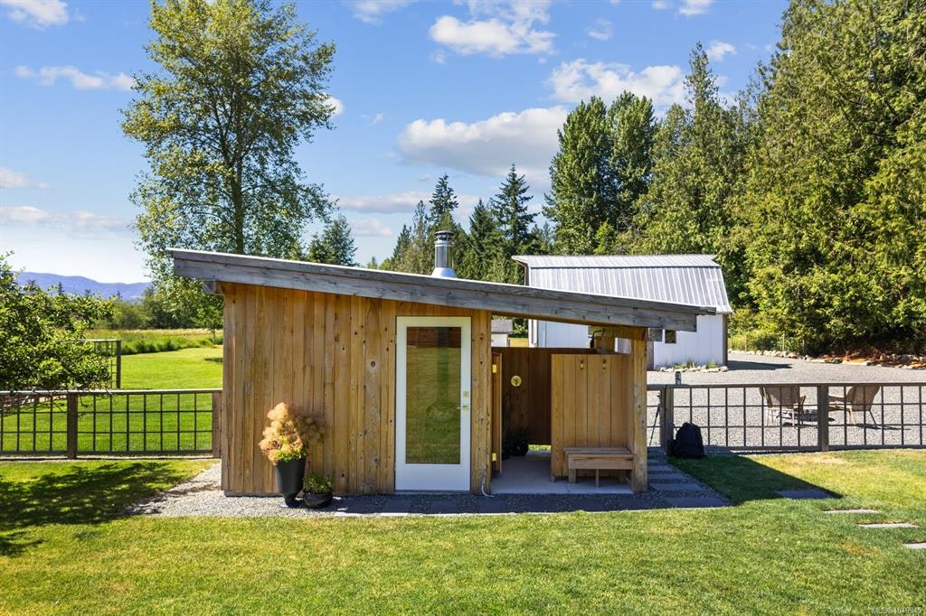2925 Baird Road, Cumberland, BC, V9N 9N6 - 51