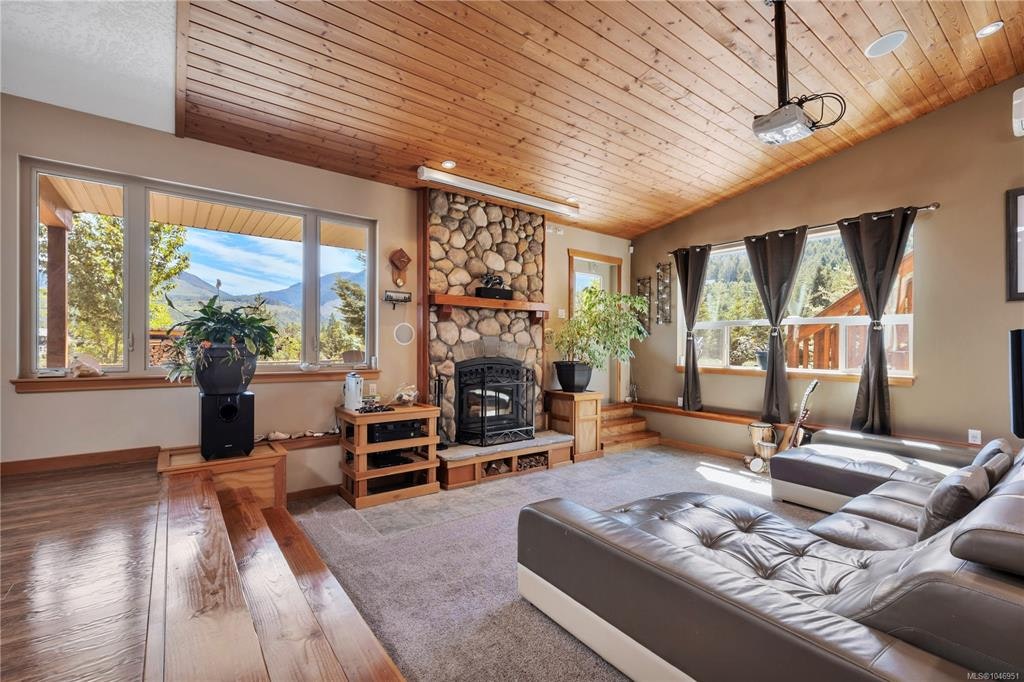 1680 Peligren Place - 3