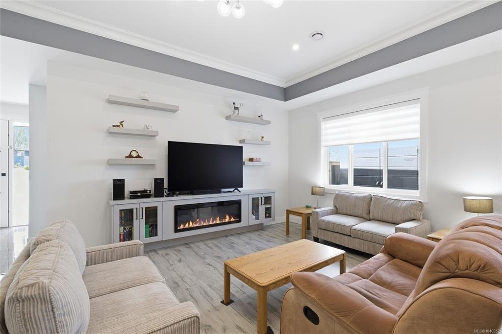 225 Dunbar Way - 2