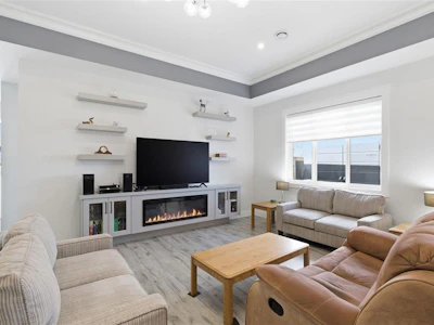 225 Dunbar Way - 2