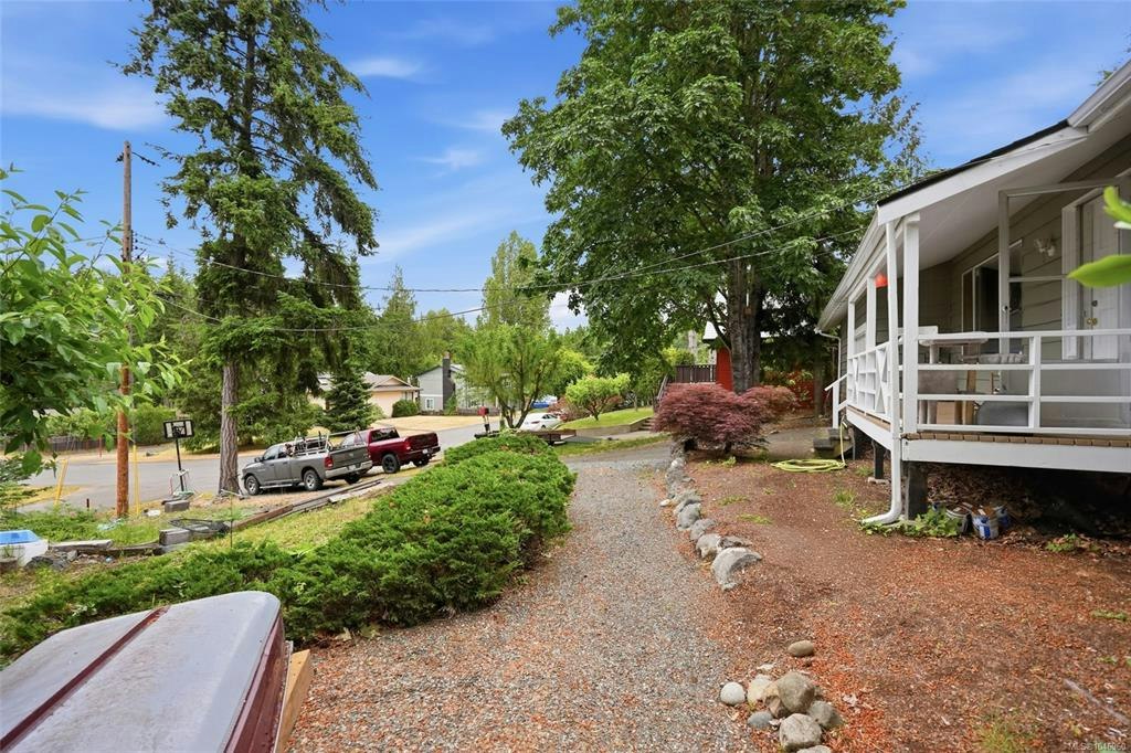 358 Aldous Road, Qualicum Beach, BC, V0N 1G0 - 12