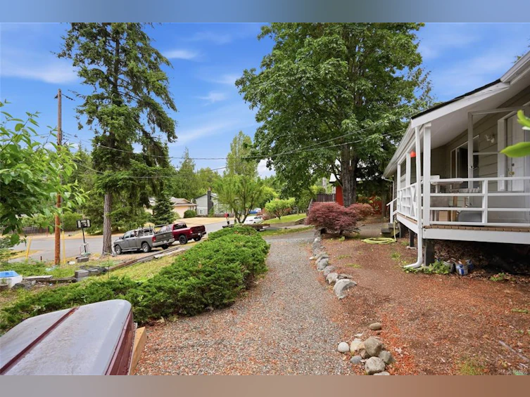 358 Aldous Road, Qualicum Beach, BC, V0N 1G0 - 12