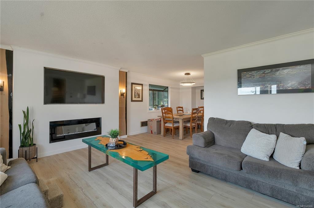1728 Aspen Way - 2