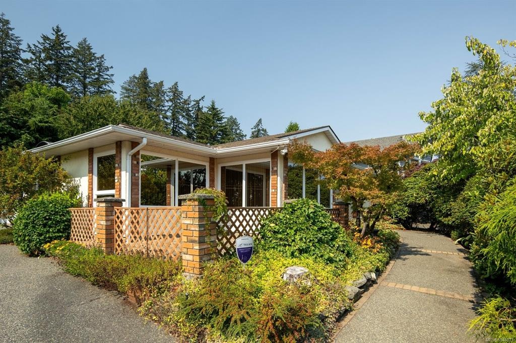 7436 East Saanich Road, Central Saanich, BC, V8M 1W2