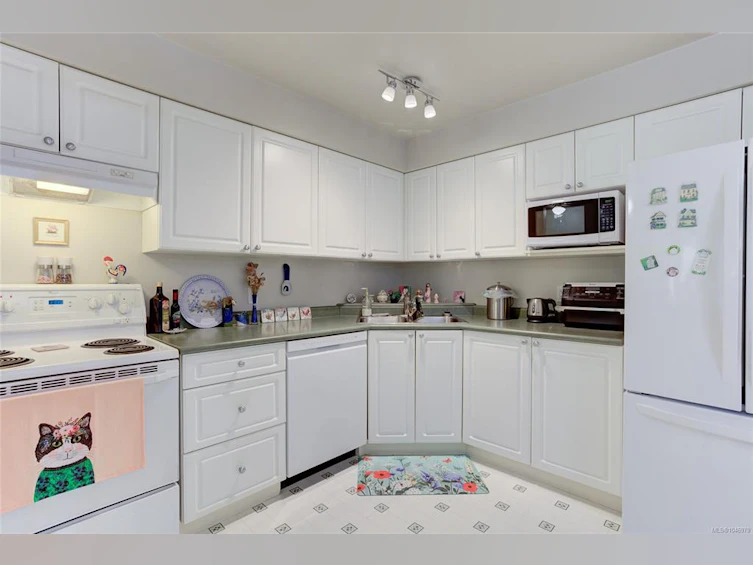 207-2777 Barry Road, Mill Bay, BC, V8H 1K9 - 14