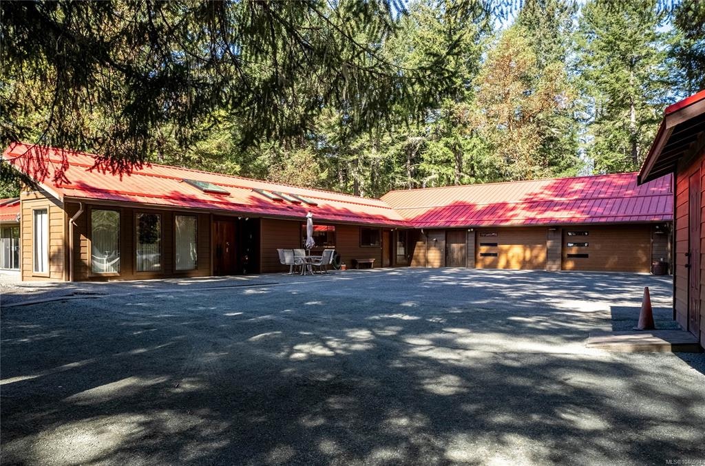 1698 Millstream Road, Highlands, BC, V9B 6E7