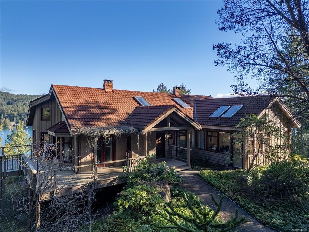 5718 Canal Road, Pender Island, BC, V0N 2M1