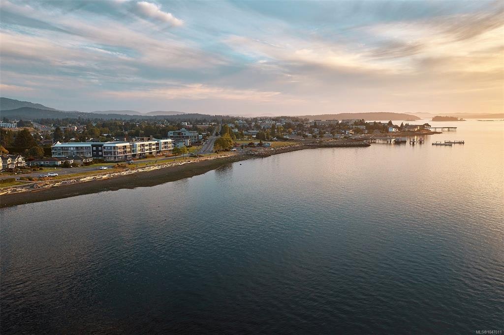 306-9522 Lochside Drive, Sidney, BC, V8L 1N8
