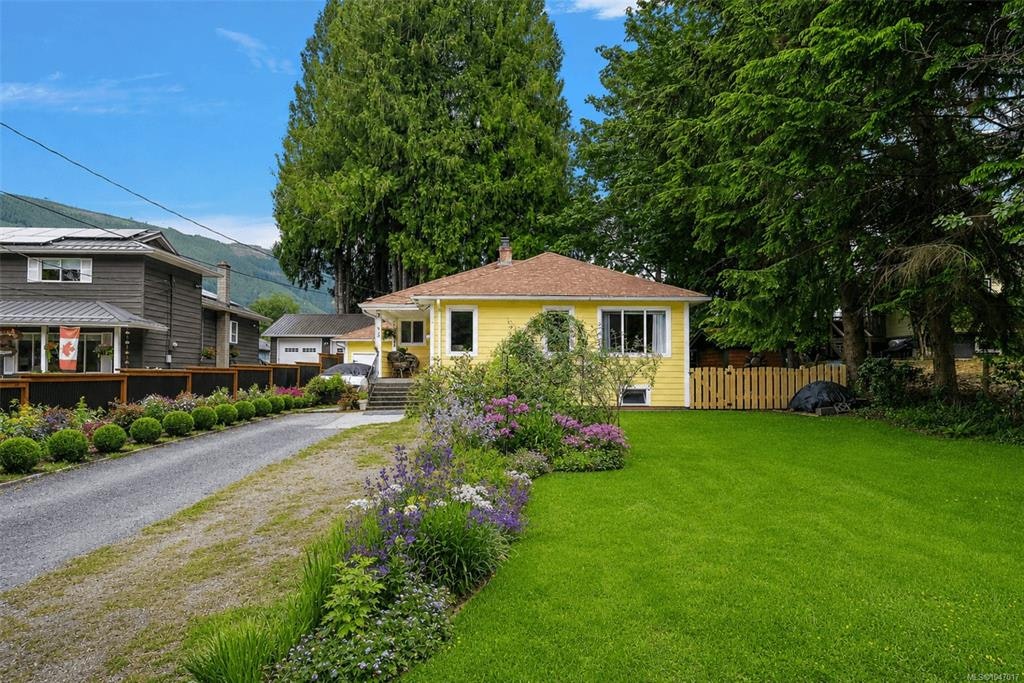 15 S King George Street, Lake Cowichan, BC, V0R 2G0